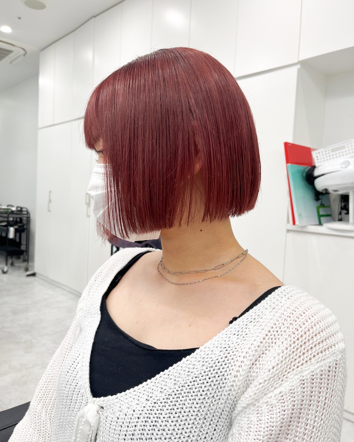 ボブ×赤系ヘアカラー レッド・ピンク系 ボブ 女性 20代 普通 by | Hairbook[ヘアブック] 気になる美容室をBOOKする