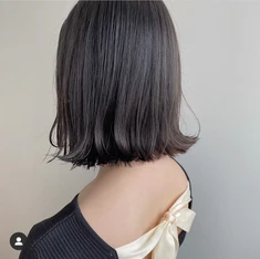 ヤマダ チカコ　ヘアスタイル外ハネロブ