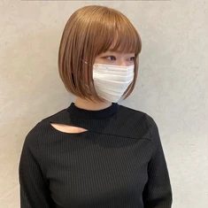 ヤマダ チカコ　ヘアスタイルハイトーンミニボブ