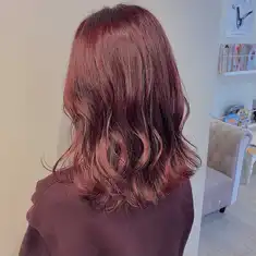 艶髪レッドブラウンヘアスタイル