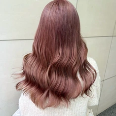 ハイトーンピンクカラー韓国風スタイル