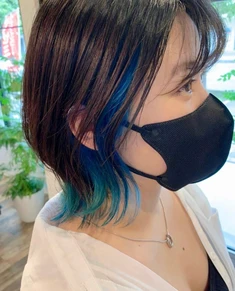 青×インナーカラー×くびれヘア