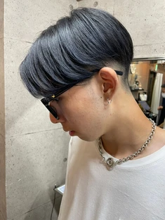 【メンズスタイル】刈り上げマッシュ×個性的ヘアスタイル