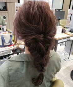 デザインカラーショコラブラウン ヘアアレンジ