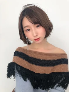 【2023 冬 | 艶感ショコラカラー × 丸みショート】柔らかさ・甘さを両方叶える◎大人可愛いヘアスタイル