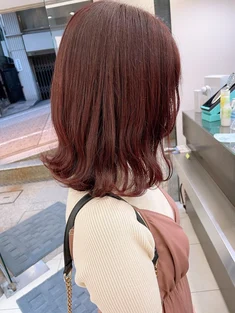 【2022秋冬 | ピンクロゼブラウン×鎖骨ミディ】ほんのりくすみでトレンド感アップ♡大人可愛いヘアスタイル