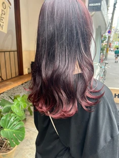 統一感レッド裾カラー巻き髪ロングstyle.6
