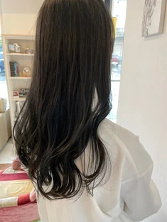 清楚感溢れるナチュラルヘアスタイル【ロング】