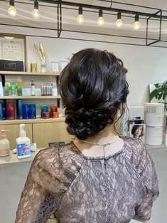 ヘアアレンジ　シニヨン　結婚式ヘアアセット