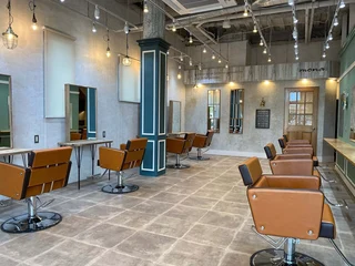 Agu hair mona 米子駅前店【アグ ヘアー モナ】店内