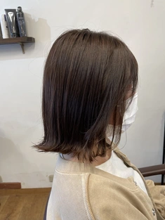 ミディアムヘアスタイル