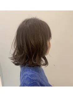 〈HAIRLOGY AVEDA〉大人ゆるふわミディスタイルby早川