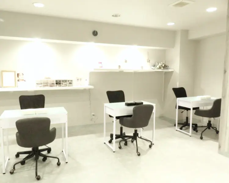 nail salon CALM＋【ネイルサロン カームプラス】店内