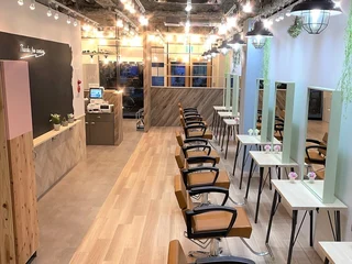 Agu hair lodge 蒲生四丁目駅前店【アグ ヘアー ロッジ】の雰囲気画像1