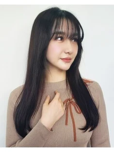 小顔前髪　韓国風ストレートヘア3
