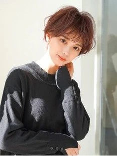 《Agu hair》大人フェミニンウェーブショート