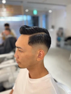 BARBER七三フェードスタイル