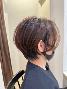 アンプヘアー二条顔周りショートカット