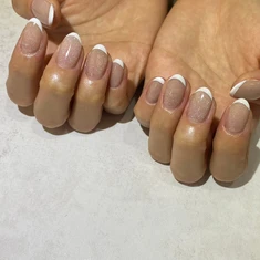 French manicure×gradation﻿